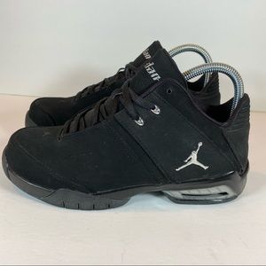 Jordan’s Black Sneakers Shoes Youth sz 6 EUR 38.5